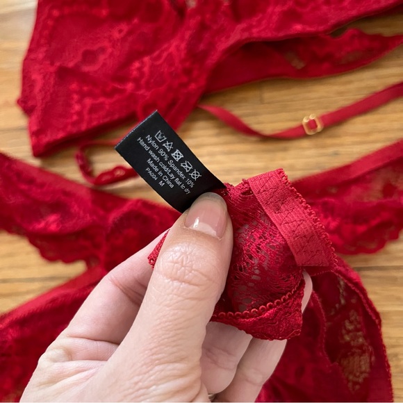 SOLD Mentionables Lace 2pc Set - Picture 3 of 5